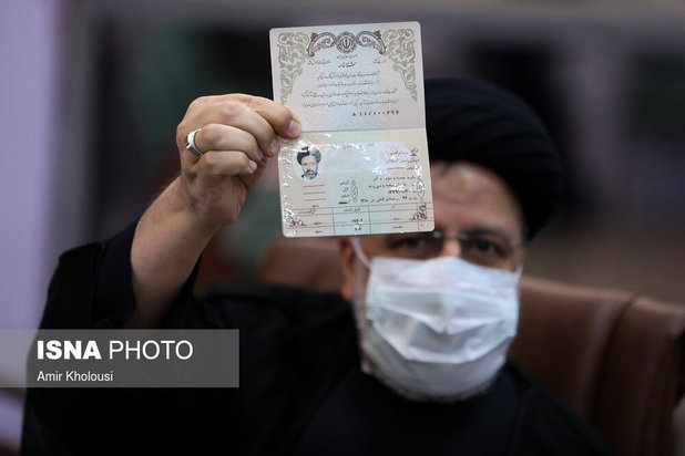 حضور ابراهیم رییسی در آخرین روز ثبت‌نام انتخابات ریاست جمهوری ۱۴۰۰