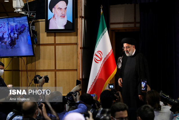 حضور ابراهیم رییسی در آخرین روز ثبت‌نام انتخابات ریاست جمهوری ۱۴۰۰