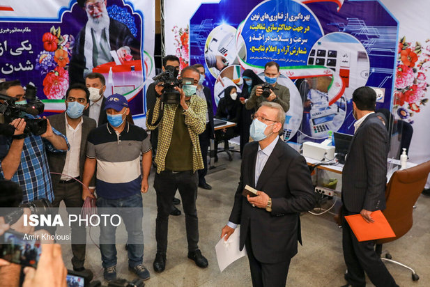 حضور علی لاریجانی در پنجمین روز ثبت‌نام داوطلبان انتخابات ریاست جمهوری ۱۴۰۰