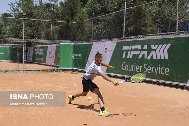 تور جهانی تنیس زیر ۱۸ سال