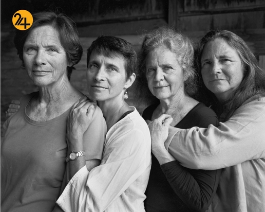 چهل سال عکاسی نیکولاس نیکسون از خواهران براون