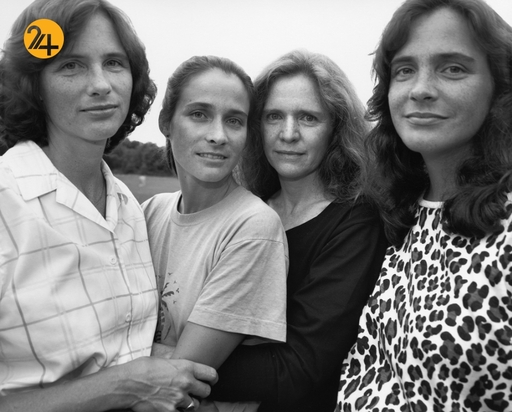 چهل سال عکاسی نیکولاس نیکسون از خواهران براون