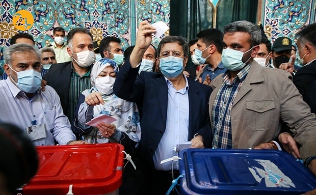 تصاویر چهره‌های سیاسی پای صندوق‌های رای