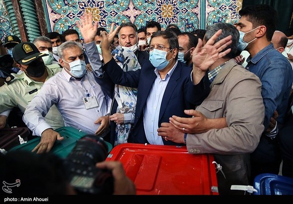 حضور عبدالناصر همتی پای صندوق رای