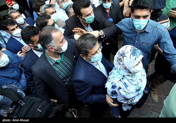 حضور عبدالناصر همتی پای صندوق رای