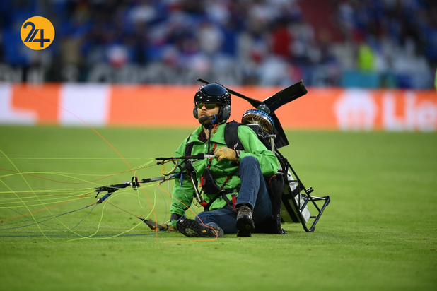 سقوط پاراگلایدر در ورزشگاه مونیخ