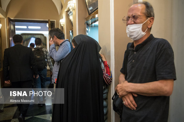 ورود قربانیان و مصدومان سانحه واژگونی اتوبوس خبرنگاران، به فرودگاه مهرآباد