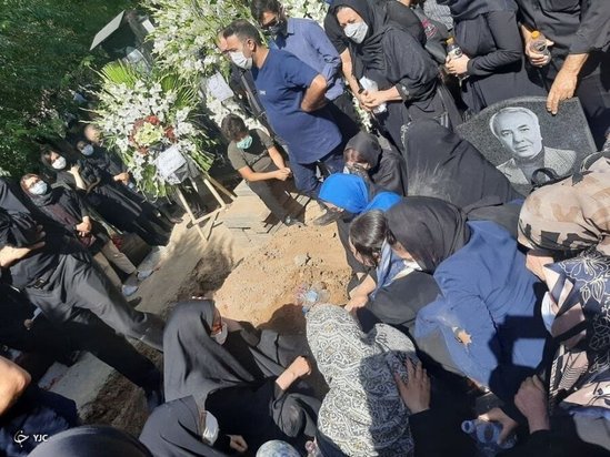 تشییع پیکر خبرنگاران جانباخته