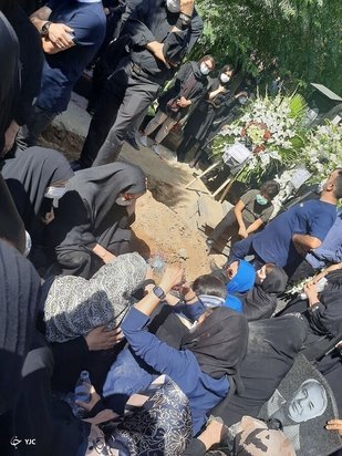 تشییع پیکر خبرنگاران جانباخته