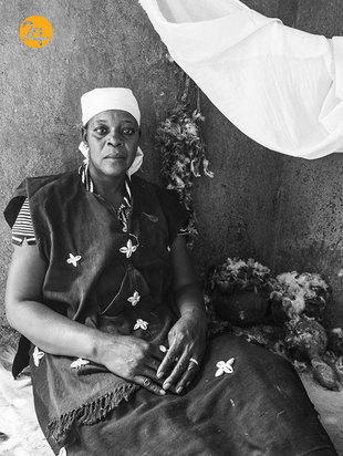 آدریان بیتیبالی عکاس مستند