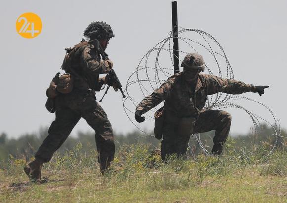 آزمایش سامانه‌های متنوع موشکی روسیه همزمان با تحرکات آمریکا در دریای سیاه