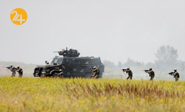 آزمایش سامانه‌های متنوع موشکی روسیه همزمان با تحرکات آمریکا در دریای سیاه