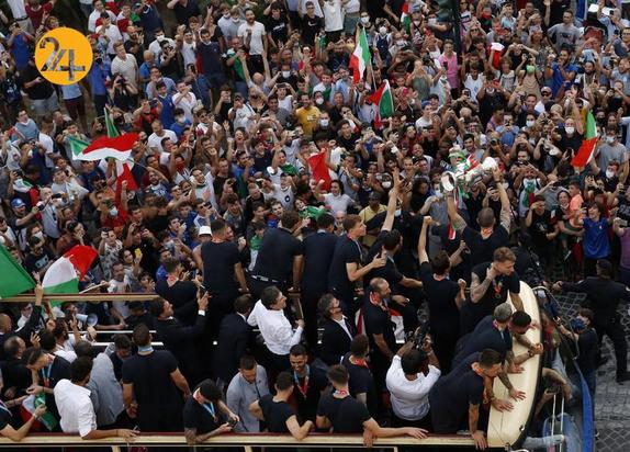 جشن قهرمانی تیم ملی ایتالیا