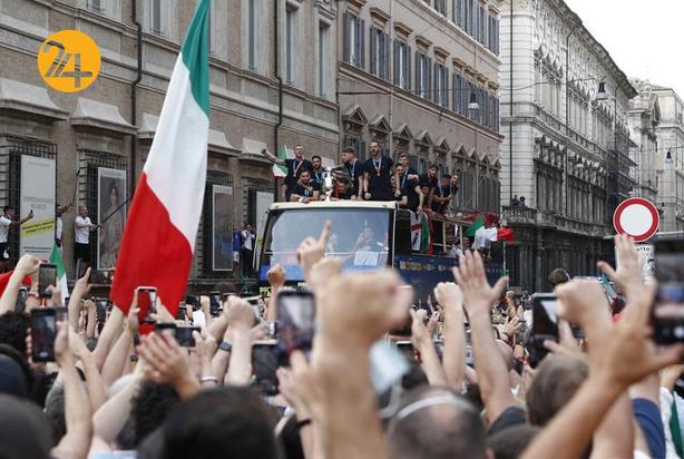 جشن قهرمانی تیم ملی ایتالیا