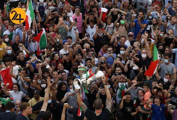 جشن قهرمانی تیم ملی ایتالیا