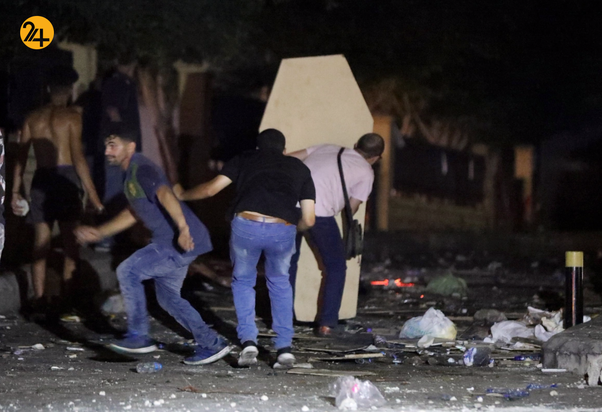 حمله خانواده‌های جانباختگان انفجار بیروت به خانه وزیر کشور