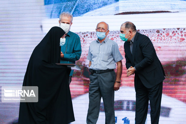 مراسم اعطای پنجمین دوره نشان عکس سال مطبوعاتی ایران
