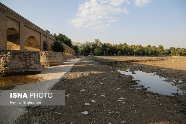 زاینده‌رود دوباره بی‌آب شد