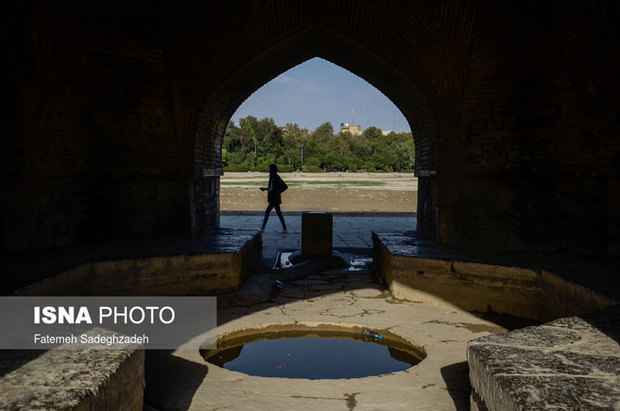 زاینده‌رود دوباره بی‌آب شد