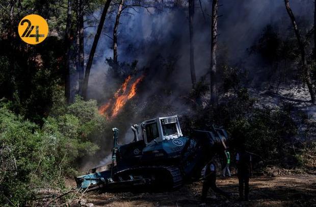 تداوم آتش سوزی در سواحل جنوبی ترکیه