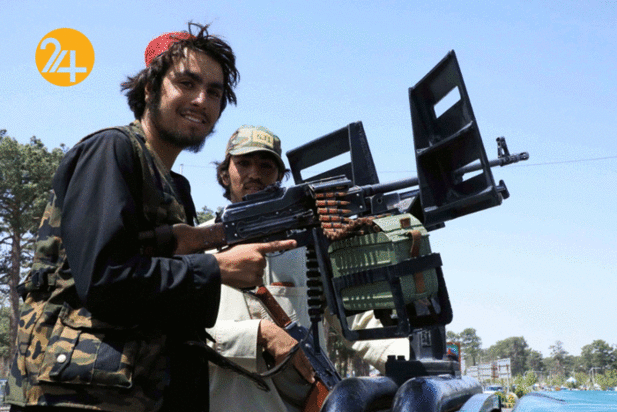 تصاویر طالبان در دروازه کابل