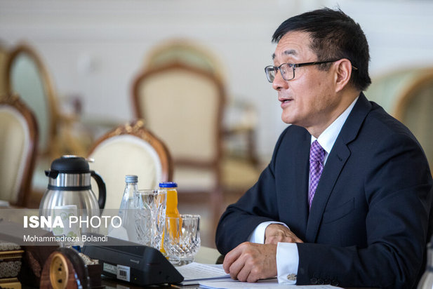 دیدار نماینده ویژه چین در امور افغانستان با محمدجواد ظریف