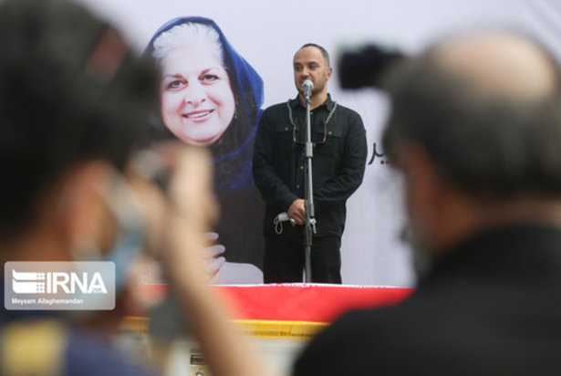 مراسم خاکسپاری فرشته طائرپور