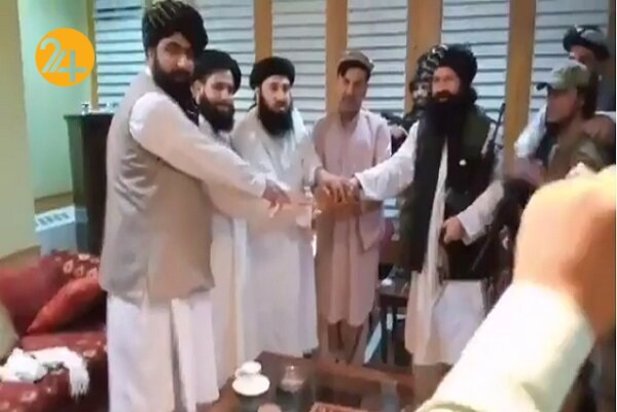 بیعت برادر اشرف غنی با طالبان