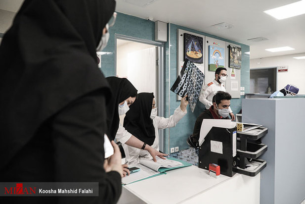 روزهای سخت کودکان کرونایی در بیمارستان