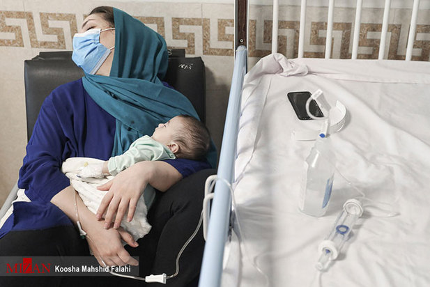 روزهای سخت کودکان کرونایی در بیمارستان