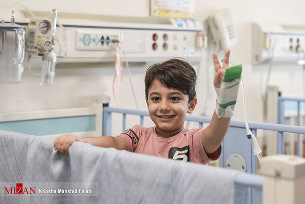 روزهای سخت کودکان کرونایی در بیمارستان
