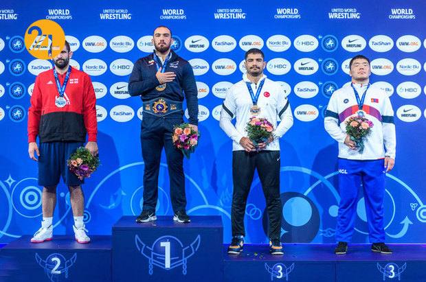 برد تاریخی کشتی‌گیران ایران در مسابقات جهانی