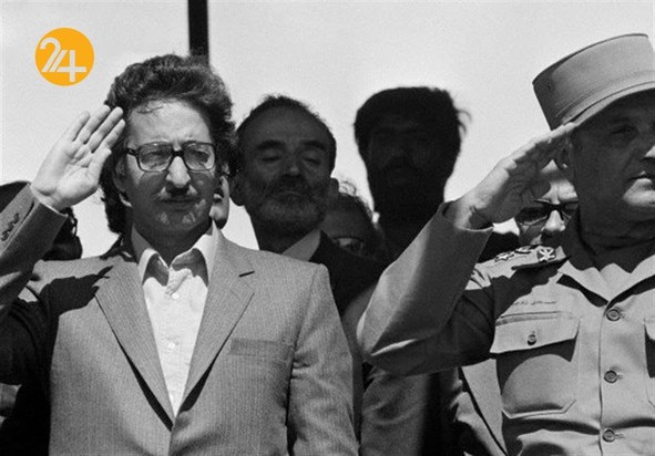 بنی صدر نخستین رئیس جمهور تاریخ ایران