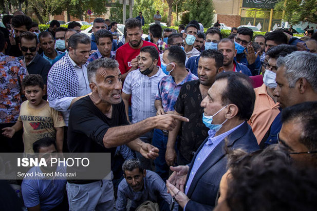 تجمع کارگران نیشکر هفت تپه در اهواز