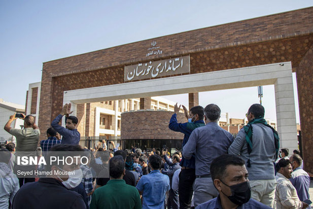 تجمع کارگران نیشکر هفت تپه در اهواز