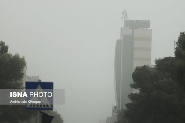 طوفان و گرد و خاک در بندرعباس