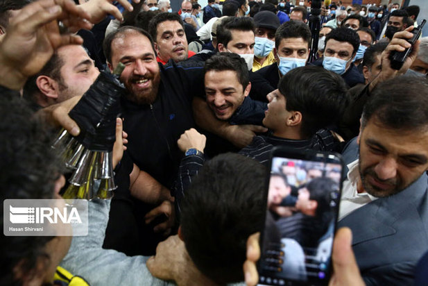 بازگشت تیم ملی کشتی فرنگی به کشور