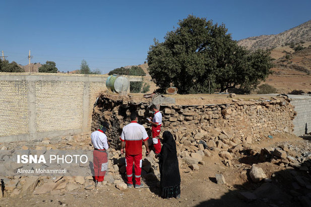 امدادرسانی به زلزله‌زدگان قلعه خواجه