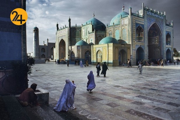 ارتباط انسان‌ها در عکاسی استیومک کوری