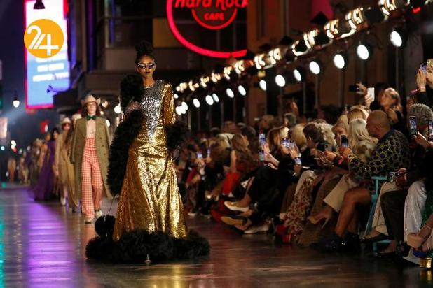 رژه مدل‌های برند گوچی در بلوار هالیوود