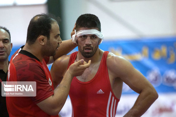 رقابت های کشتی آزاد لیگ برتر باشگاه های کشور