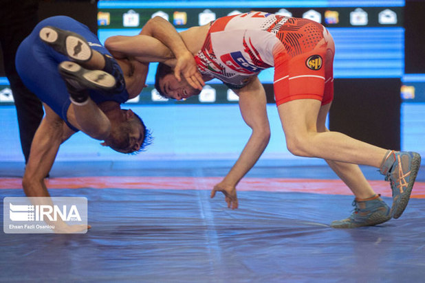 رقابت های کشتی آزاد لیگ برتر باشگاه های کشور