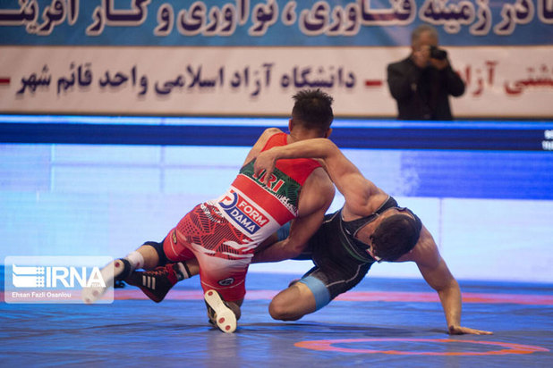 رقابت های کشتی آزاد لیگ برتر باشگاه های کشور