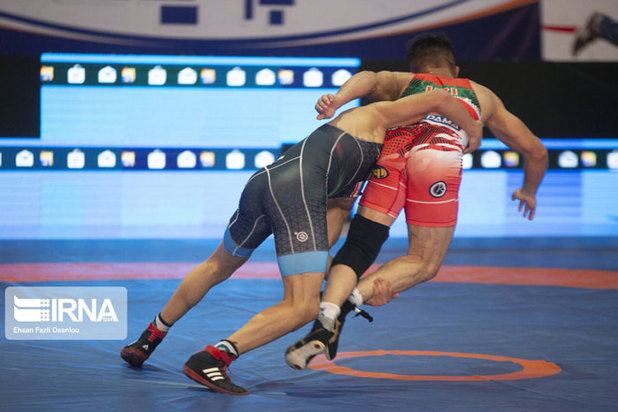 رقابت های کشتی آزاد لیگ برتر باشگاه های کشور