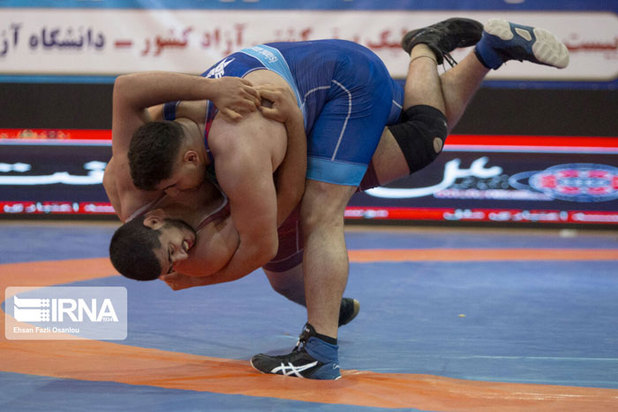 رقابت های کشتی آزاد لیگ برتر باشگاه های کشور