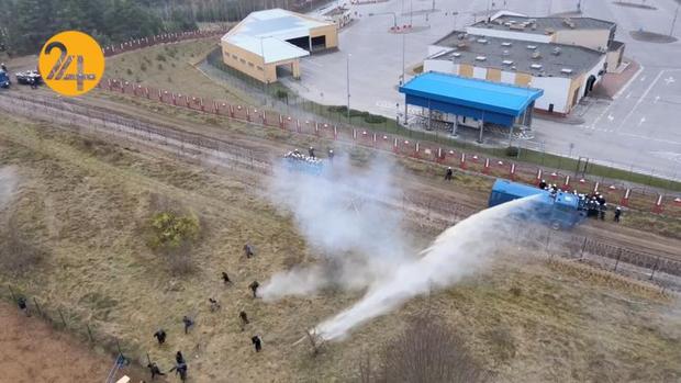 یک بام و دو هوای مهاجران در مرز بلاروس و لهستان