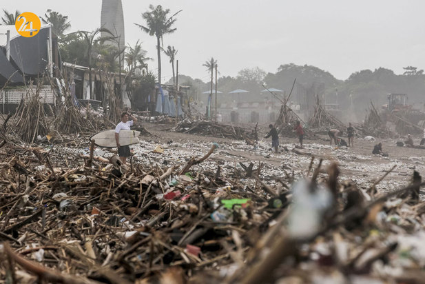 سواحل آلوده جزیره زیبای بالی
