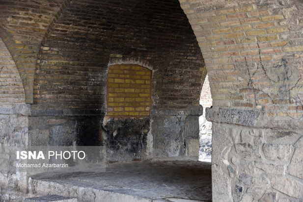 تخریب پل‌های تاریخی اصفهان