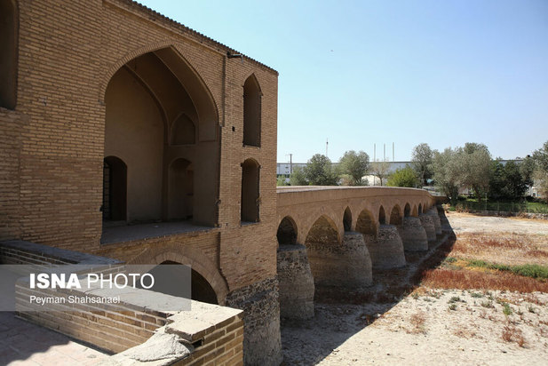 تخریب پل‌های تاریخی اصفهان