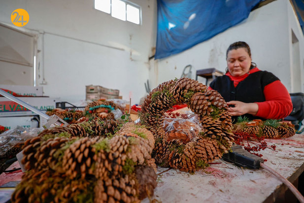 صادرات تاج‌های گل کریسمس از آنتالیا